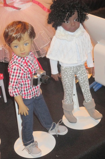 Chad and Halle, two of the 13-inch releases from Maru and Friends