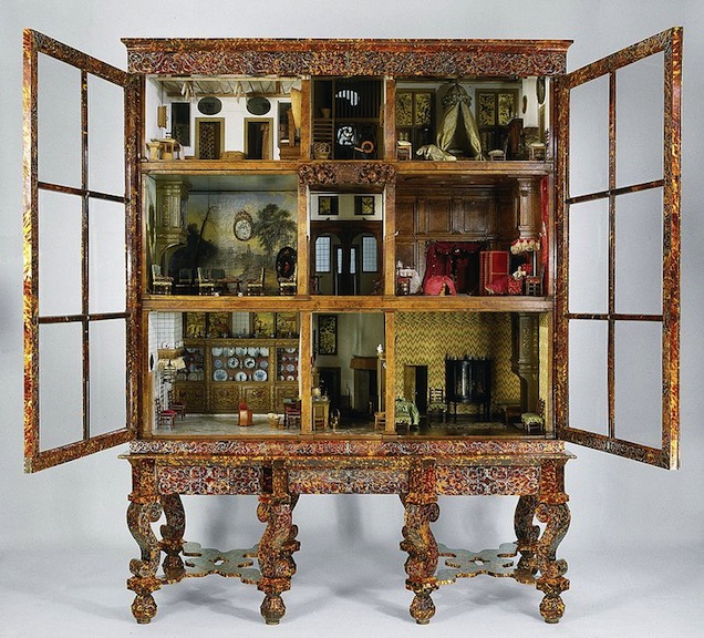 Actual dollhouse of Petronella