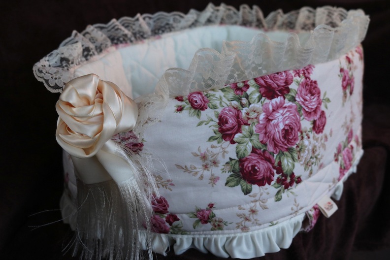 Shabby Chic bassinet
